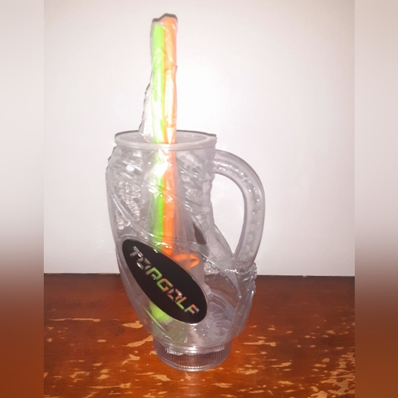 Top Golf Driving Range LED Flashing Light-Up Souvenir Tumbler w/ Straws - Picture 6 of 7